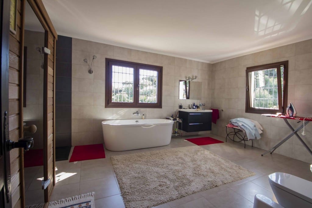 7 slaapkamer Villa te koop in Torrox met zwembad - € 880.000 (Ref: 6053357)