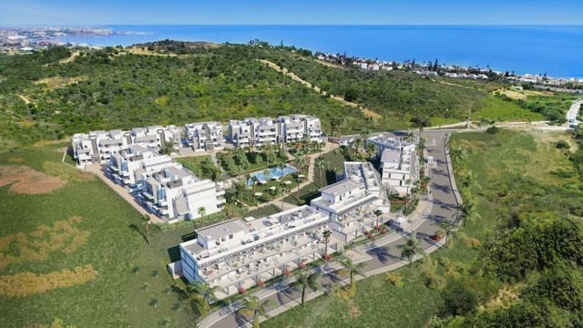 2 makuuhuone Kattohuoneisto myytävänä paikassa Buenas Noches, Estepona mukana uima-altaan - 330 000 € (Ref: 6072962)