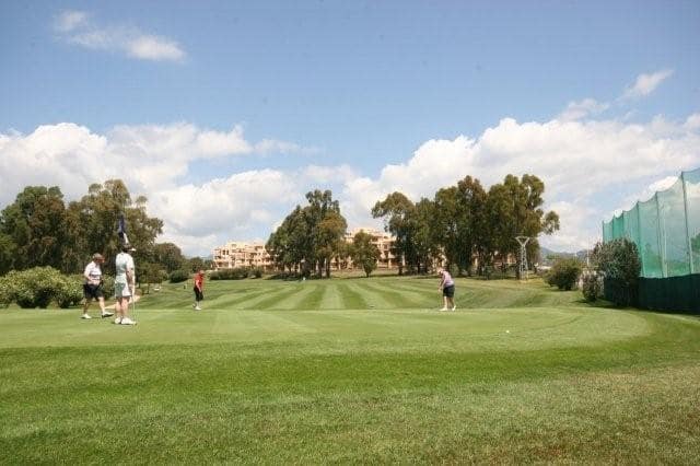 2 sypialnia Apartament na sprzedaż w Estepona z basenem garażem - 389 000 € (Ref: 6208161)