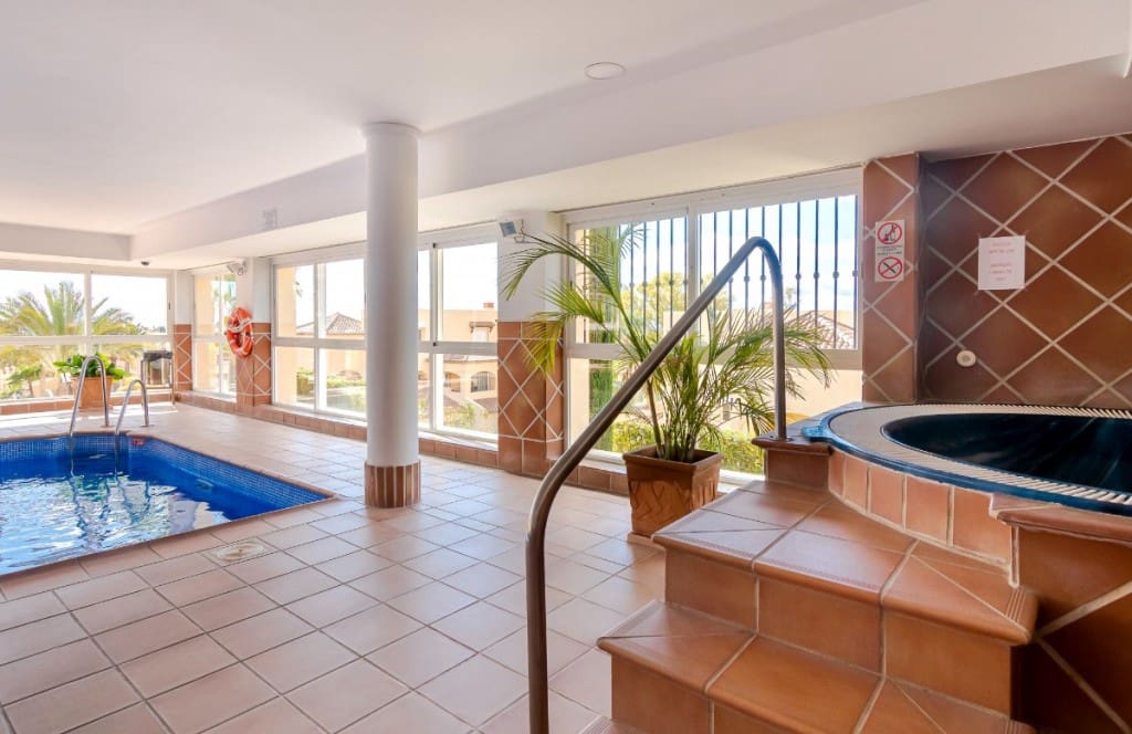 2 sypialnia Apartament na sprzedaż w Estepona z basenem garażem - 389 000 € (Ref: 6208161)