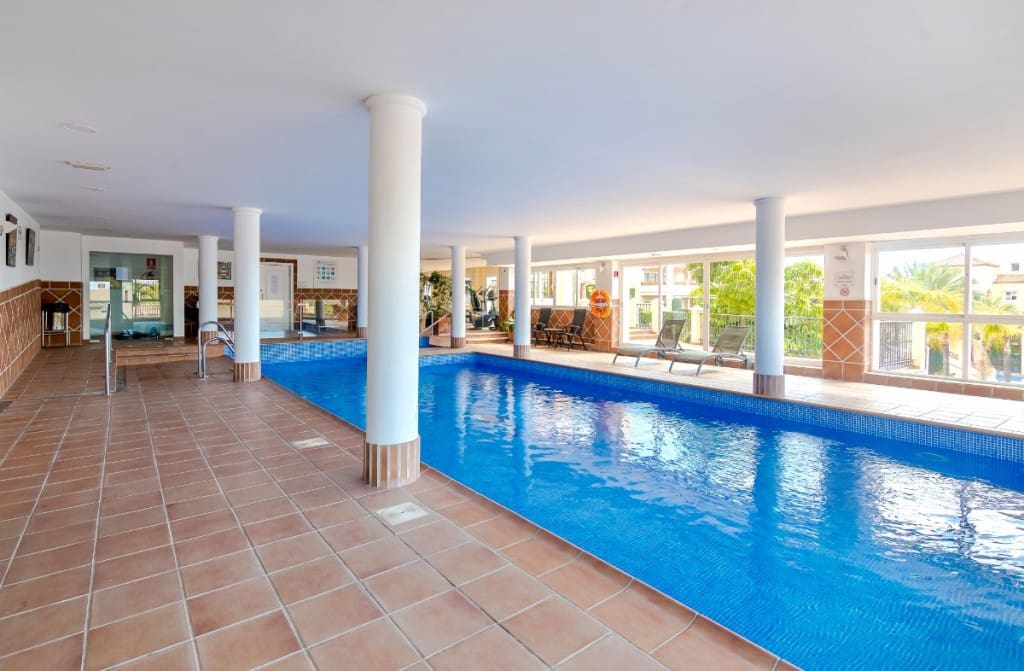 2 sypialnia Apartament na sprzedaż w Estepona z basenem garażem - 389 000 € (Ref: 6208161)