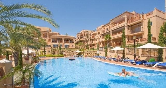 2 sypialnia Apartament na sprzedaż w Estepona z basenem garażem - 389 000 € (Ref: 6208161)