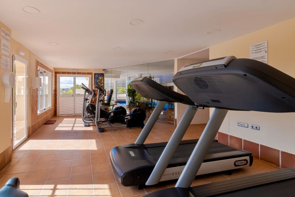 2 sypialnia Apartament na sprzedaż w Estepona z basenem garażem - 389 000 € (Ref: 6208161)