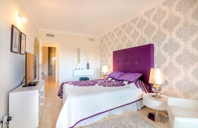 2 sypialnia Apartament na sprzedaż w Estepona z basenem garażem - 389 000 € (Ref: 6208161)