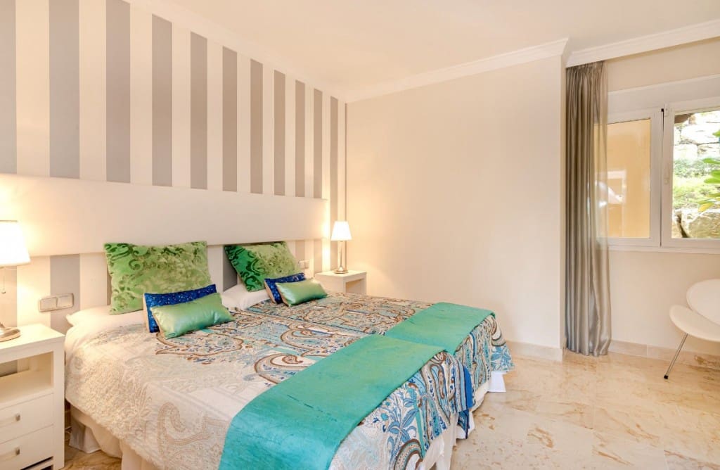 2 sypialnia Apartament na sprzedaż w Estepona z basenem garażem - 389 000 € (Ref: 6208161)