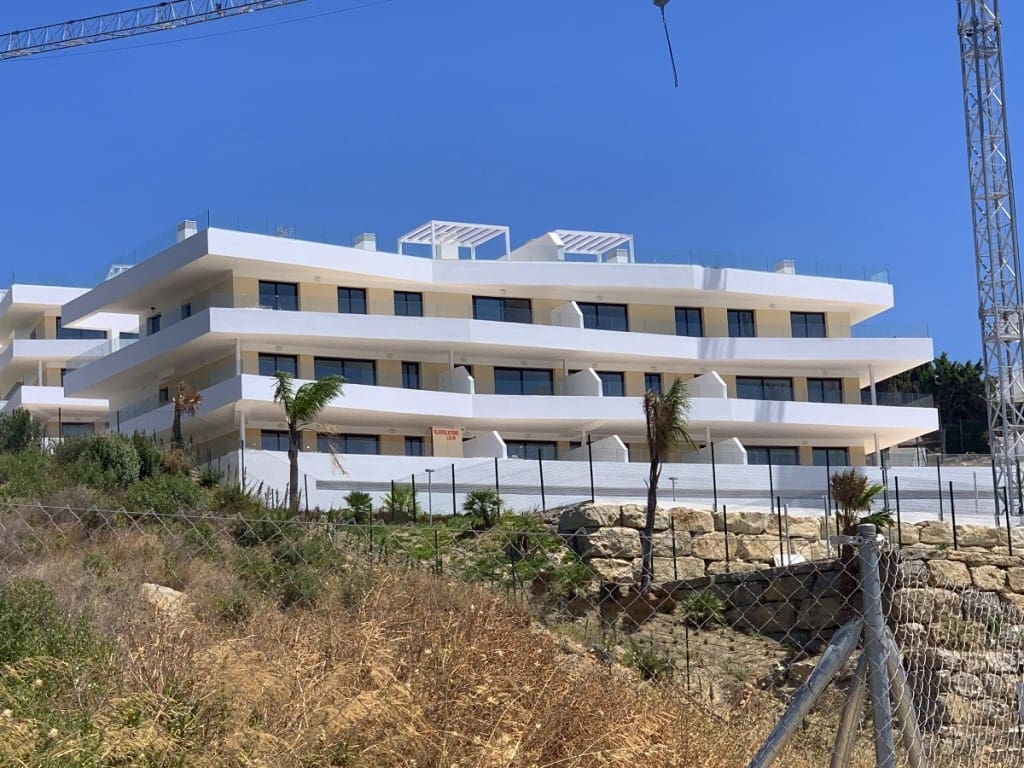 2 makuuhuone Huoneisto myytävänä paikassa Estepona mukana uima-altaan - 365 000 € (Ref: 6243023)