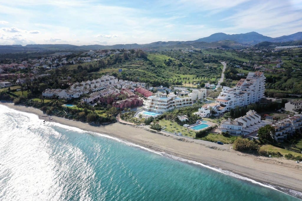 2 sypialnia Apartament na sprzedaż w Estepona z basenem - 1 280 000 € (Ref: 6300338)