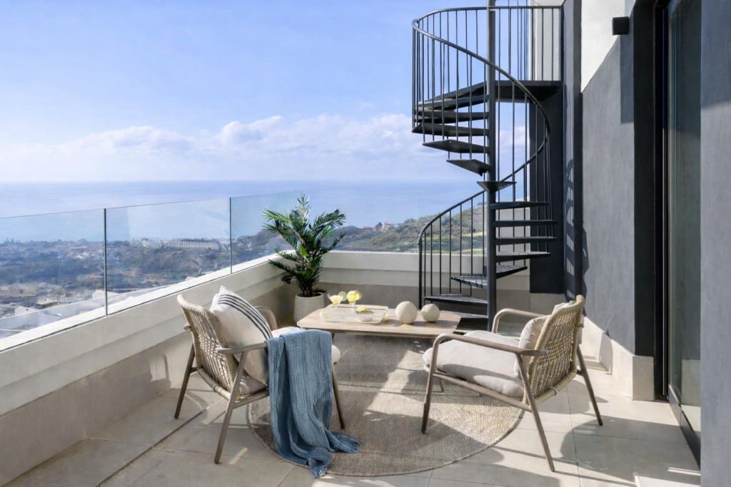 2 bedroom Penthouse for sale in Rincon de la Victoria with pool - € 630,000 (Ref: 6346711)