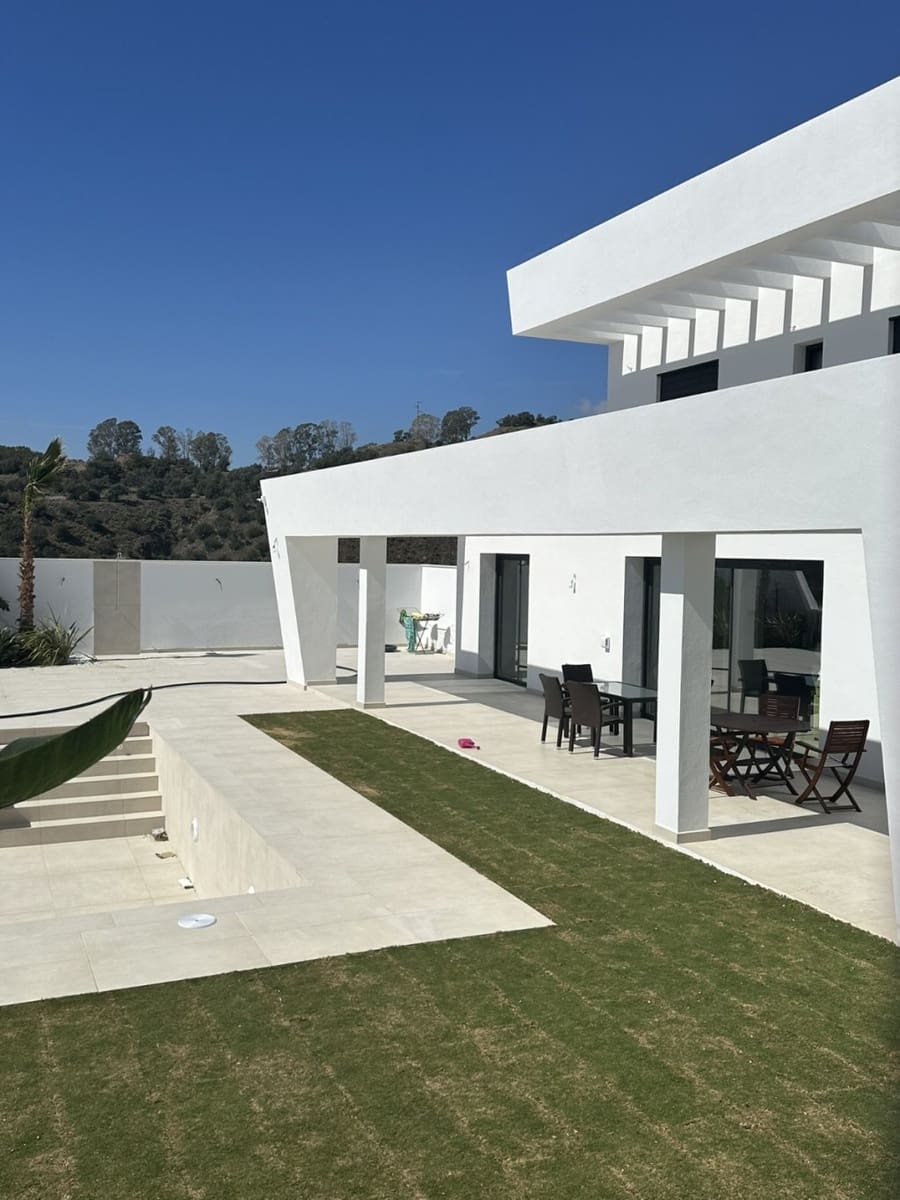4 quarto Moradia para venda em Malaga cidade com piscina - 1 750 000 € (Ref: 6446920)