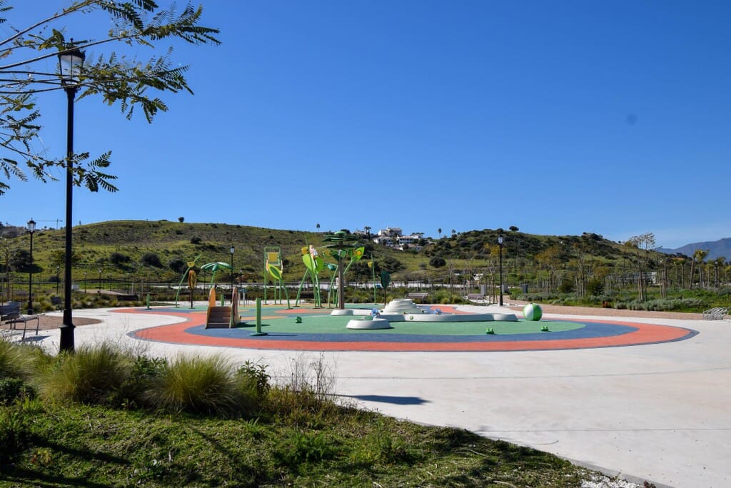 Apartamento de 3 habitaciones en Mijas Costa en venta con piscina garaje - 467.100 € (Ref: 6578885)