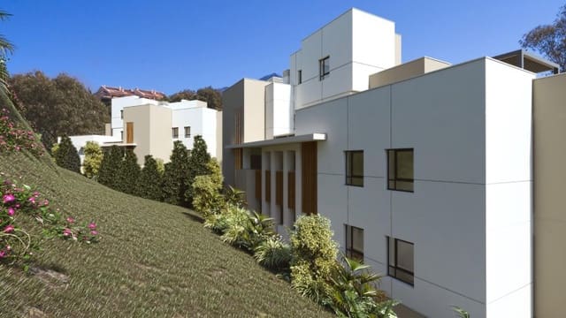 3 sypialnia Apartament na sprzedaż w Nueva Andalucia, Marbella z basenem - 690 000 € (Ref: 6629416)
