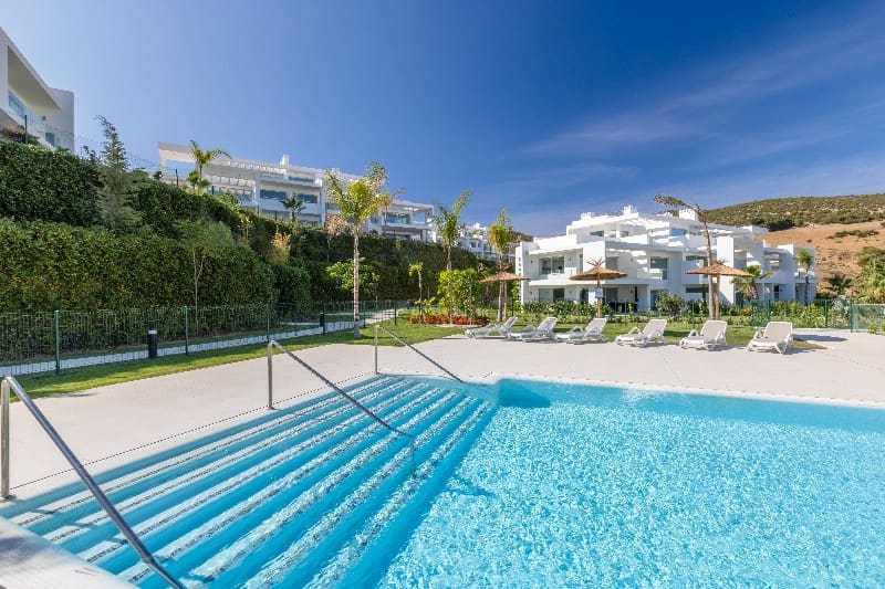 2 bedroom Apartment for sale in Casares with pool - € 545,000 (Ref: 6734647)
