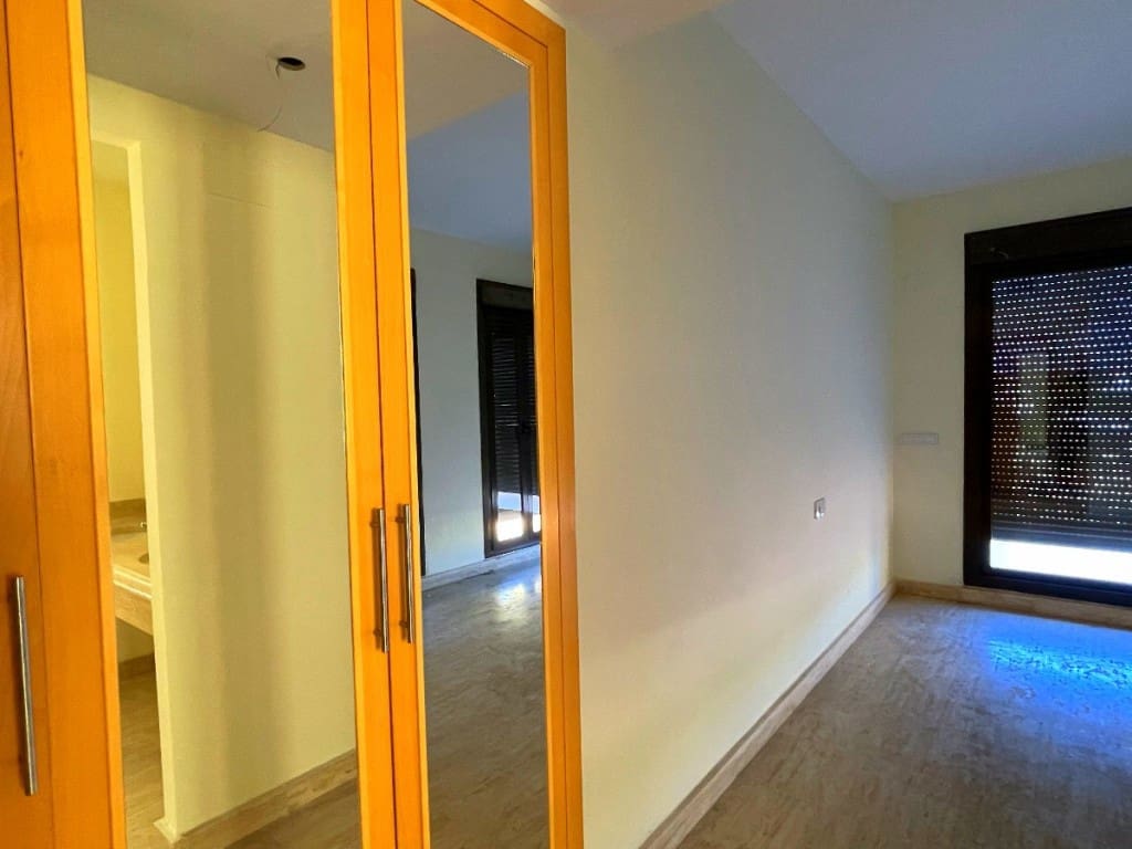 3 sypialnia Penthouse na sprzedaż w Estepona z basenem - 310 000 € (Ref: 6828553)