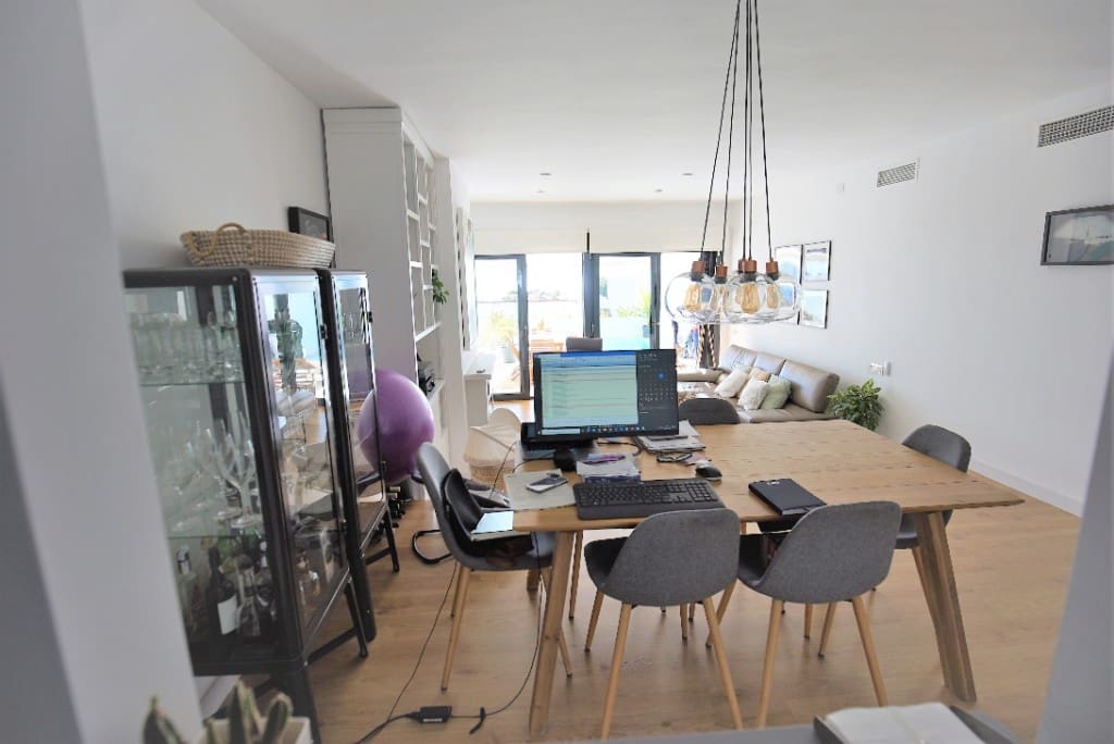 Casa de 3 habitaciones en Estepona en venta con piscina - 650.000 € (Ref: 7428063)