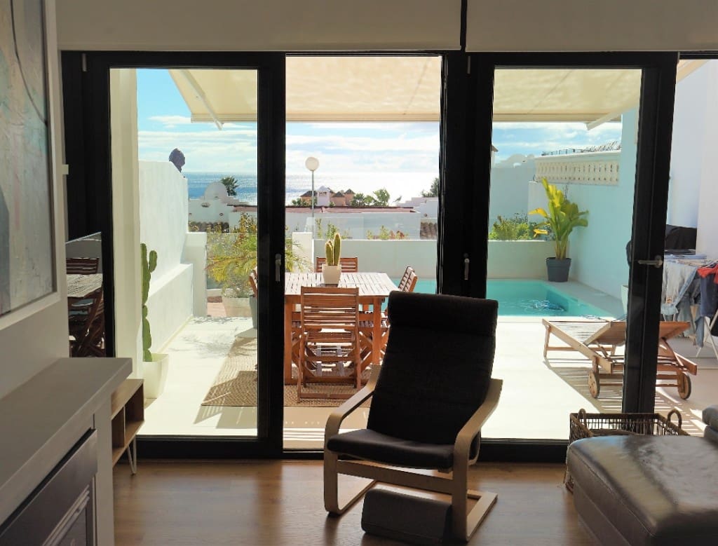 Casa de 3 habitaciones en Estepona en venta con piscina - 650.000 € (Ref: 7428063)