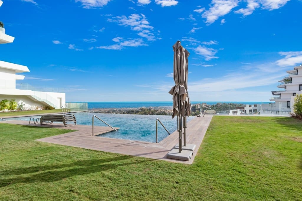 3 quarto Apartamento para venda em Benahavis com piscina - 1 695 000 € (Ref: 7428064)