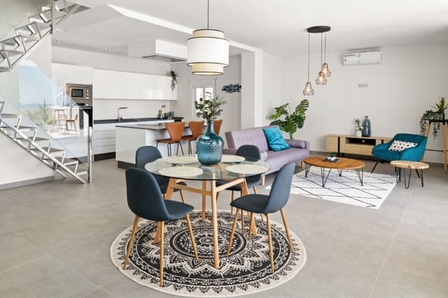 3 Zimmer Penthouse zu verkaufen in Estepona mit Pool - 739.000 € (Ref: 7428067)