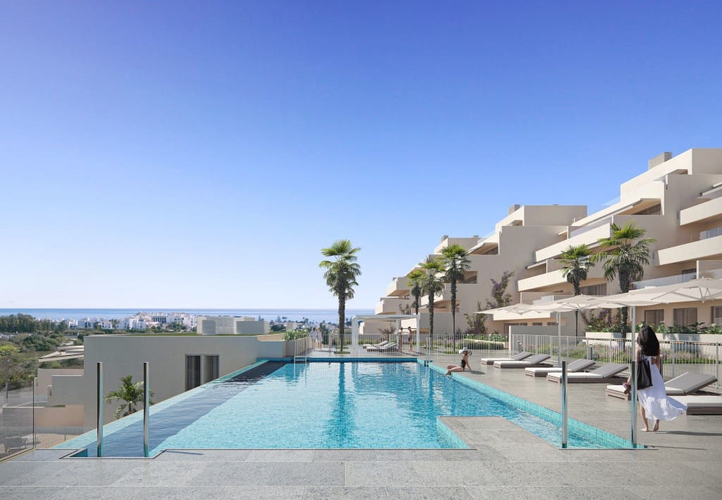 Apartamento de 3 habitaciones en Estepona en venta con piscina - 495.000 € (Ref: 7428074)