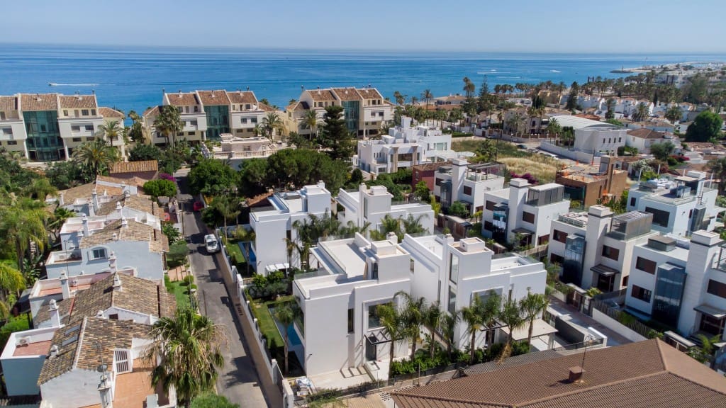 4 quarto Moradia para venda em Golden Mile com piscina - 3 500 000 € (Ref: 7428075)