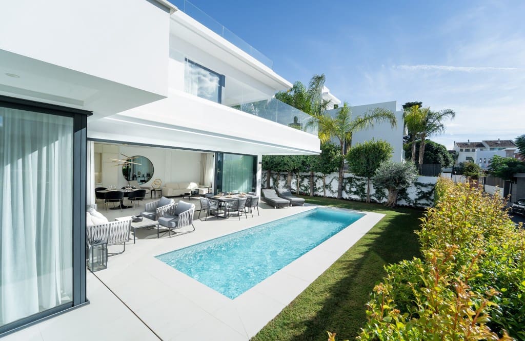 4 quarto Moradia para venda em Golden Mile com piscina - 3 500 000 € (Ref: 7428075)