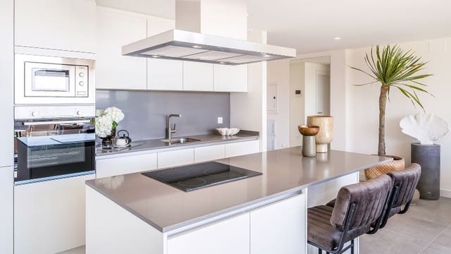 2 sypialnia Apartament na sprzedaż w Estepona z basenem garażem - 371 000 € (Ref: 7428852)