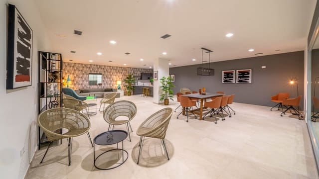 2 sypialnia Apartament na sprzedaż w Estepona z basenem garażem - 371 000 € (Ref: 7428852)