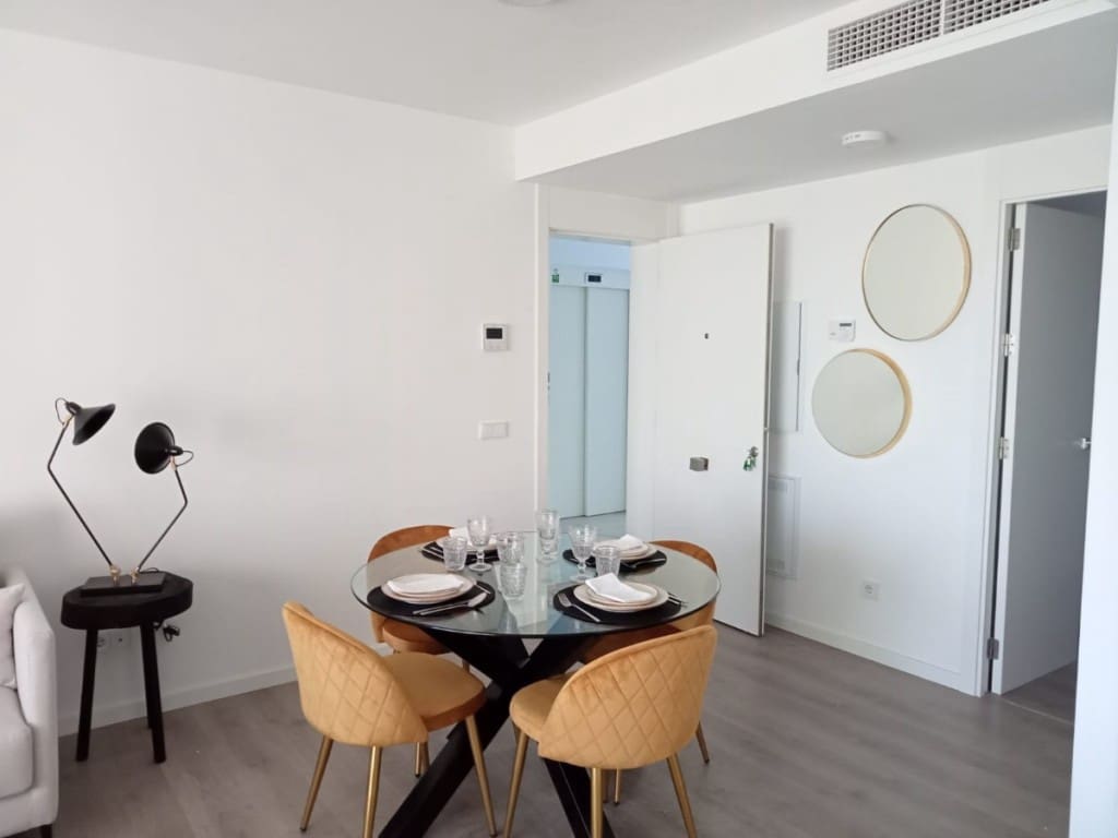 3 soveværelse Lejlighed til salg i Buenas Noches med swimmingpool - € 263.000 (Ref: 7475984)