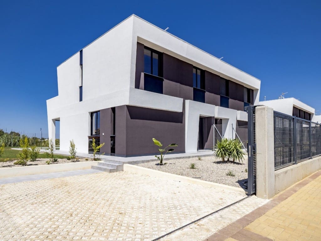 3 soveværelse Villa til salg i Isla Cristina med swimmingpool - € 380.000 (Ref: 7486220)