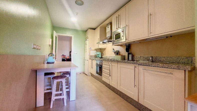 3 soveværelse Lejlighed til salg i Benahavis med swimmingpool - € 379.900 (Ref: 7561779)