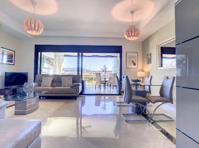 3 sypialnia Apartament na sprzedaż w La Duquesa / Puerto de la Duquesa, Manilva z basenem - 375 000 € (Ref: 7561780)