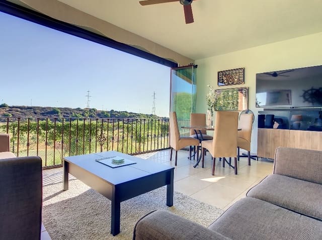 3 sypialnia Apartament na sprzedaż w La Duquesa / Puerto de la Duquesa, Manilva z basenem - 375 000 € (Ref: 7561780)