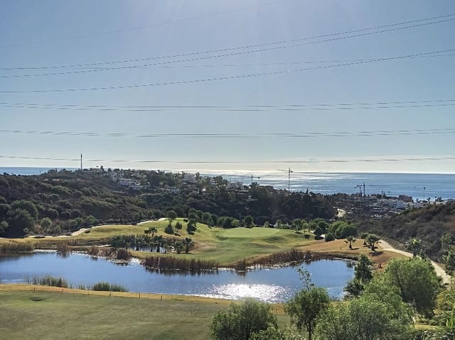 3 sypialnia Apartament na sprzedaż w La Duquesa / Puerto de la Duquesa, Manilva z basenem - 375 000 € (Ref: 7561780)