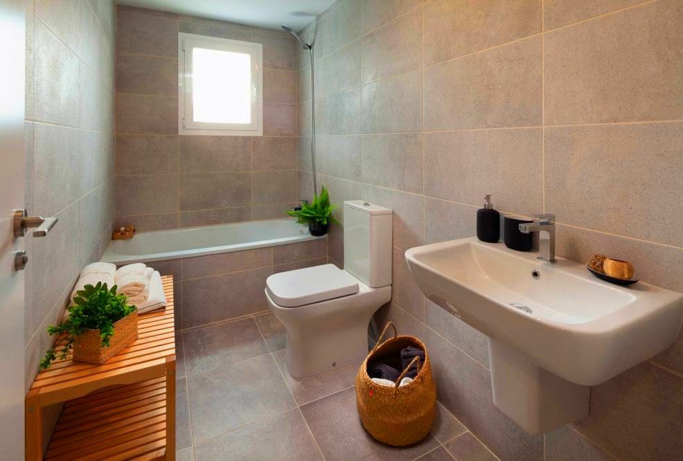 3 bedroom Apartment for sale in Estepona with pool - € 293,000 (Ref: 7638786)