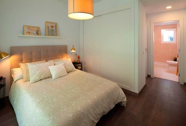 3 bedroom Apartment for sale in Centro, Estepona with pool - € 293,000 (Ref: 7638786)