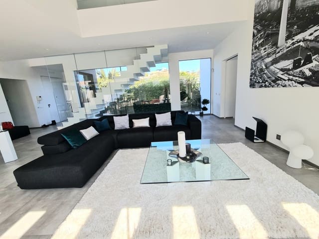 4 sovrum Villa till salu i New Golden Mile, Estepona med pool - 2 500 000 € (Ref: 7772390)