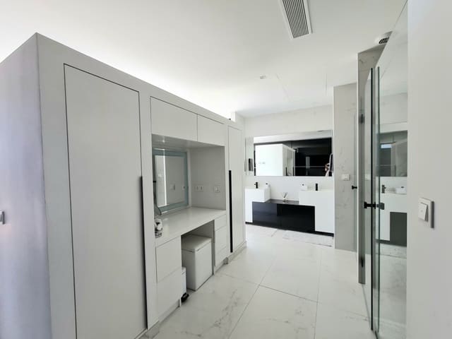 4 sovrum Villa till salu i New Golden Mile, Estepona med pool - 2 500 000 € (Ref: 7772390)