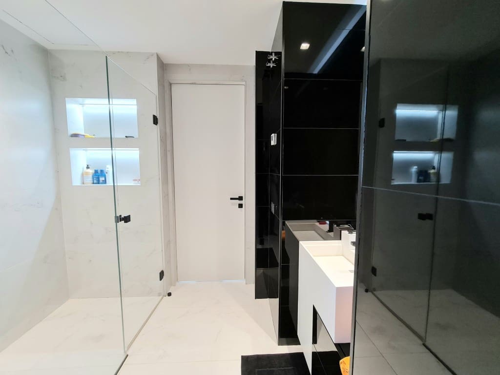 4 bedroom Villa for sale in New Golden Mile with pool - € 2,500,000 (Ref: 7772390)