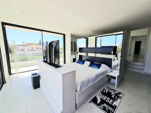 4 sovrum Villa till salu i New Golden Mile, Estepona med pool - 2 500 000 € (Ref: 7772390)