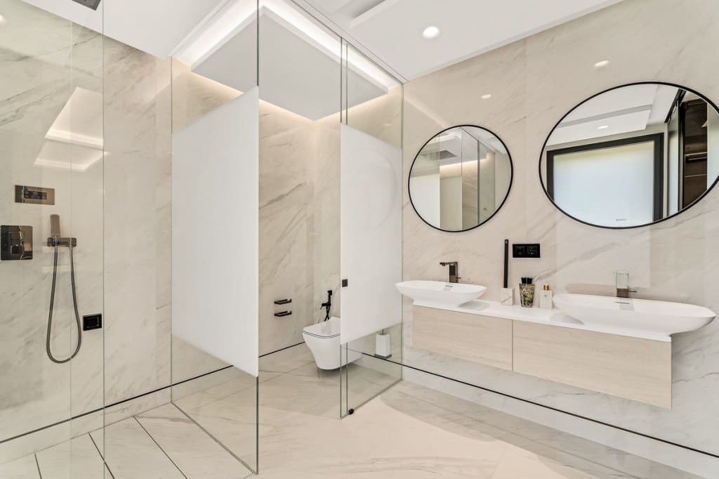 4 sypialnia Penthouse na sprzedaż w New Golden Mile z basenem garażem - 8 000 000 € (Ref: 7774742)