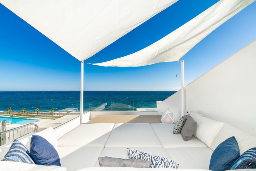 4 sypialnia Penthouse na sprzedaż w New Golden Mile z basenem garażem - 8 000 000 € (Ref: 7774742)