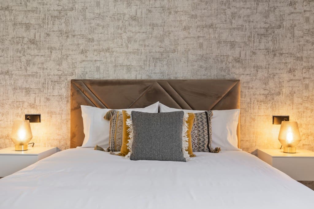 3 bedroom Penthouse for sale in Nueva Andalucia with pool garage - € 2,295,000 (Ref: 7777801)