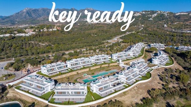 3 sovrum Takvåning till salu i Santa Clara, Marbella med pool - 1 250 000 € (Ref: 7777821)