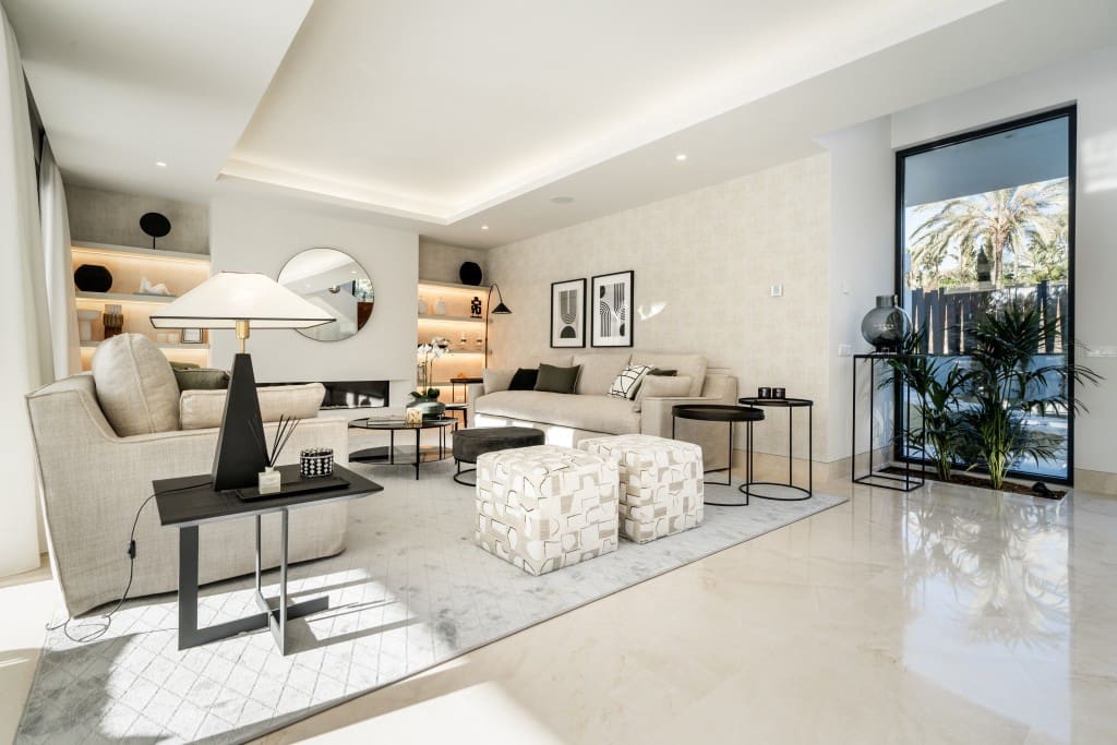 4 soveværelse Villa til salg i Estepona med swimmingpool - € 1.995.000 (Ref: 7777825)