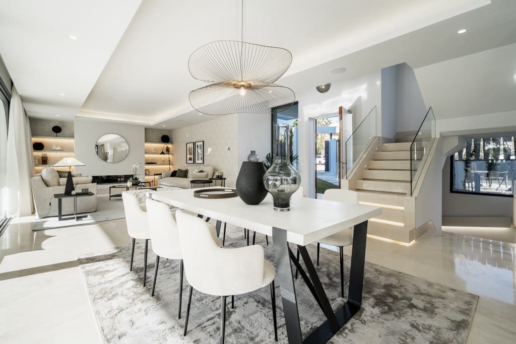 4 soveværelse Villa til salg i Estepona med swimmingpool - € 1.995.000 (Ref: 7777825)