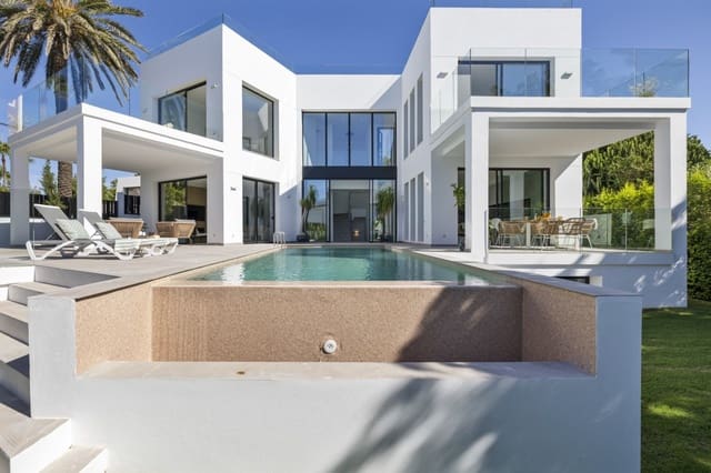 5 bedroom Villa for sale in Marbesa, Marbella with pool - € 3,450,000 (Ref: 7777827)