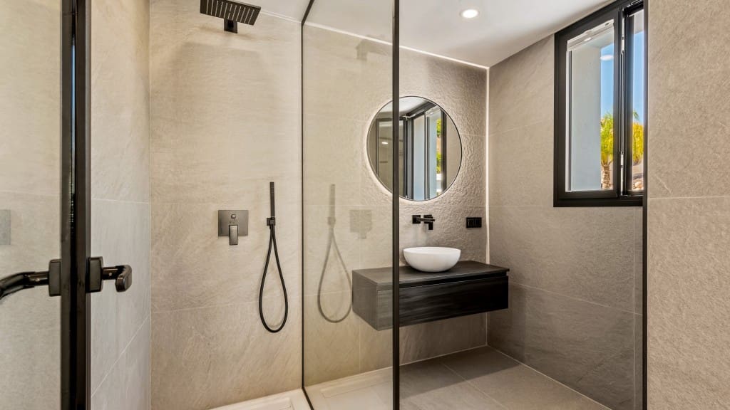 5 bedroom Villa for sale in Monte Halcones with pool - € 3,950,000 (Ref: 7777829)