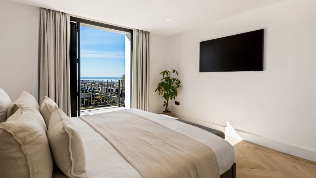 5 bedroom Villa for sale in Monte Halcones with pool - € 3,950,000 (Ref: 7777829)