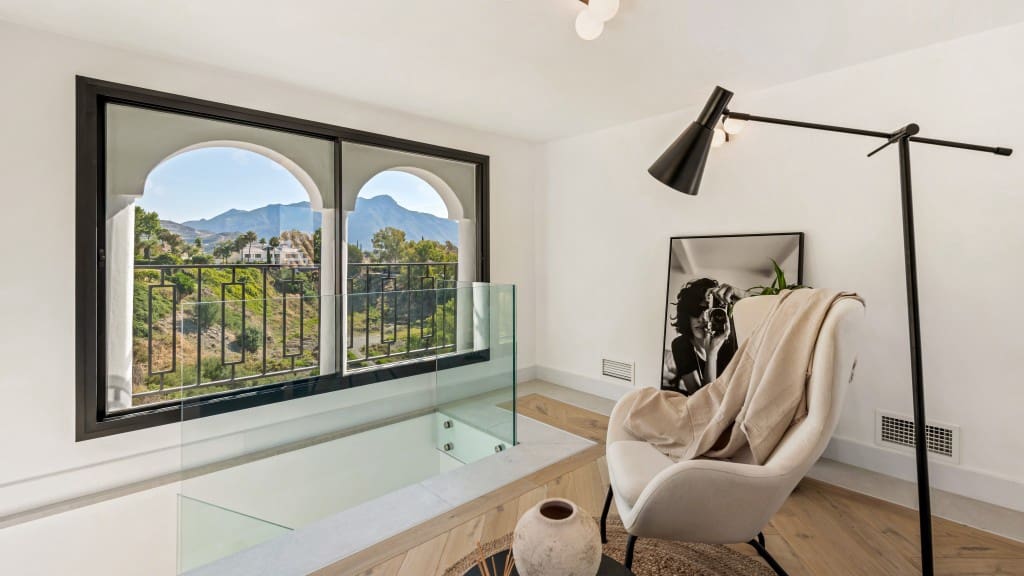 5 bedroom Villa for sale in Monte Halcones with pool - € 3,950,000 (Ref: 7777829)