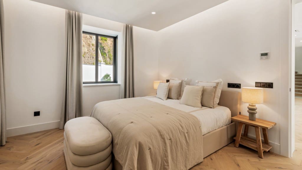 5 bedroom Villa for sale in Monte Halcones with pool - € 3,950,000 (Ref: 7777829)