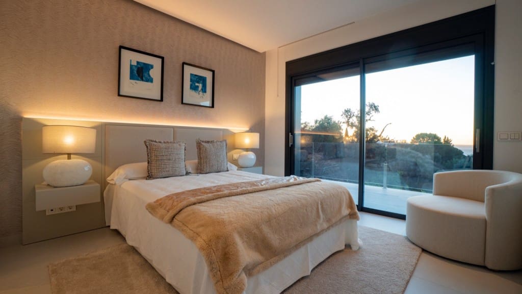 4 bedroom Villa for sale in Benalmadena with pool - € 1,995,000 (Ref: 7777886)